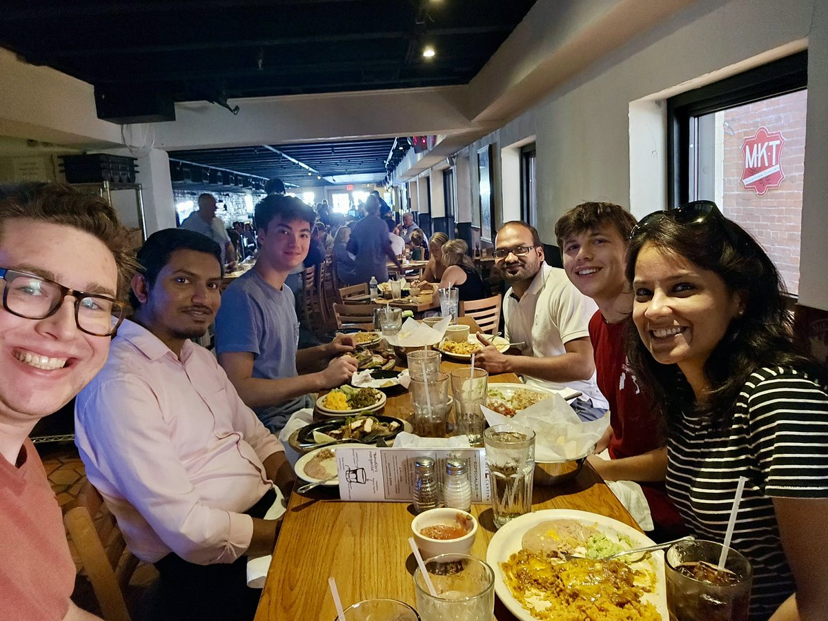 DasLabSMU's tweet image. Celebrating CAREER submission with my lab members :)