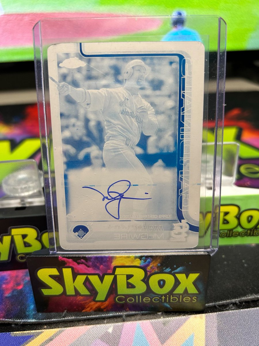 SkyboxCollect's tweet image. All Aboard! Chrome Baseball Has Arrived and Ethan Went Through a Decent Amount Today to Pull These Gems! That last card makes us wonder if James Wood would ever open his own shop? 😅
We’re breaking 2025 Topps Chrome Baseball Cards All Week!
#jameswood #chromebaseball #cards