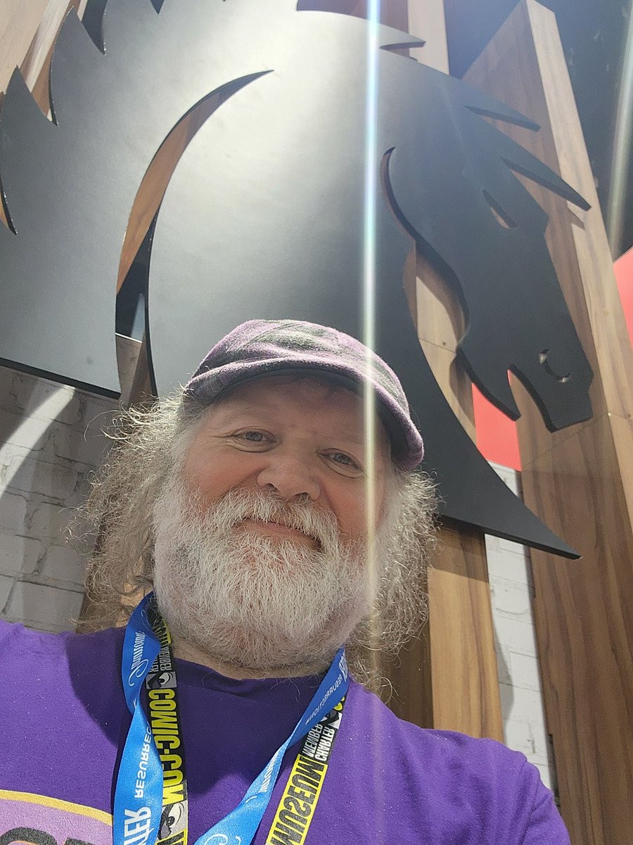 nealiios's tweet image. My first Comic-Con check in as a Dark Horse author. :) #writing #author #CCI25 #HeroesOfMightAndMagic