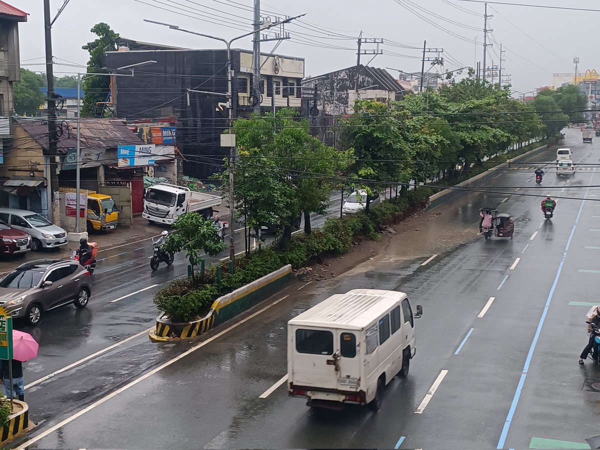 EJ Macababbad (@edjreports) on Twitter photo Part of the center island along Dr. A. Santos Avenue in Parañaque has been damaged due to days-long flooding brought about by Habagat.
Traffic in the area, however, remains light. <a href="/PhilippineStar/">The Philippine Star</a> Part of the center island along Dr. A. Santos Avenue in Parañaque has been damaged due to days-long flooding brought about by Habagat.
Traffic in the area, however, remains light. <a href="/PhilippineStar/">The Philippine Star</a>