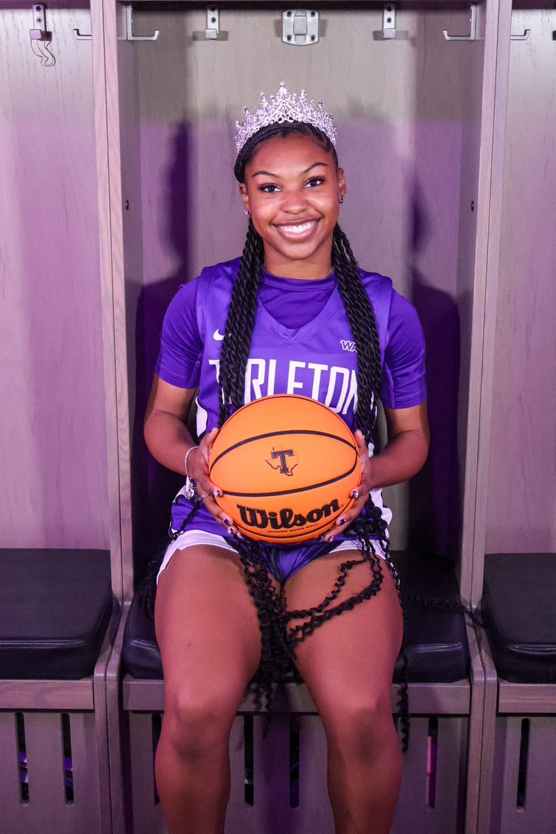 BuntunNyah's tweet image. 🚨Hoop season is coming….get ya merch at athletesthread.com/collections/ny…