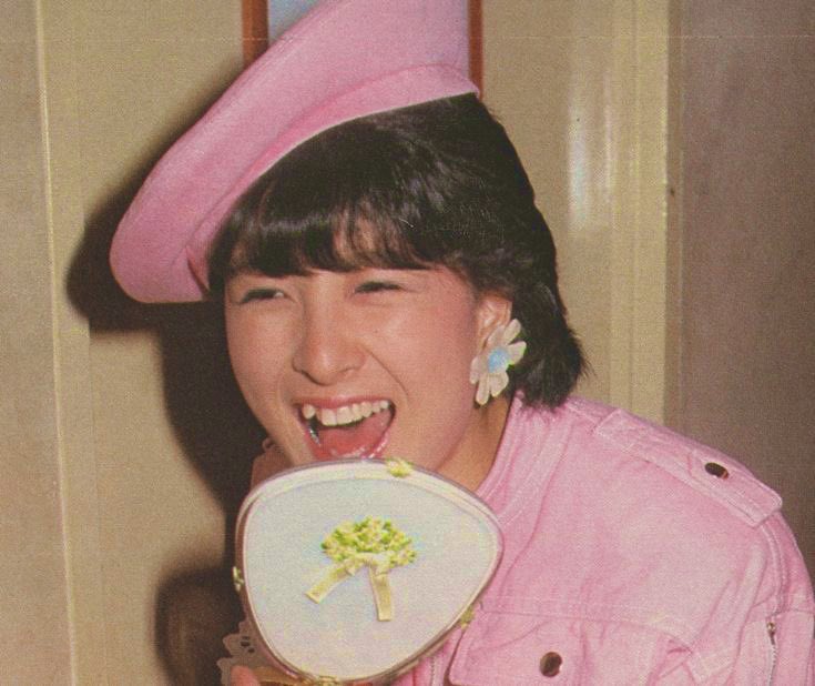 00pmaru00's tweet image. 今日は かわいい🤍奈保子さんの
お誕生日🎂
奈保子さんの写真を携帯ケースに入れて毎日癒しをもらってます🥰🌻💭⸝⸝
いつか奈保子さんの
生歌が聴きたいなぁ…
素敵な一年になりますように🌈ᵕ̈*
おめでとうございます🎉.*・゚⟡.·
#河合奈保子
#河合奈保子誕生祭