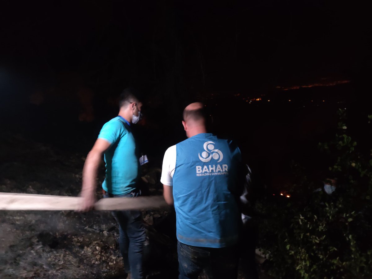 thebaharngo's tweet image. At dawn, full containment of the Aranda–Tarmisho forest fires was achieved thanks to the combined efforts of local residents and active organizations in the area. Bahar Organization contributed to the emergency response by mobilizing water tankers to the affected villages,…