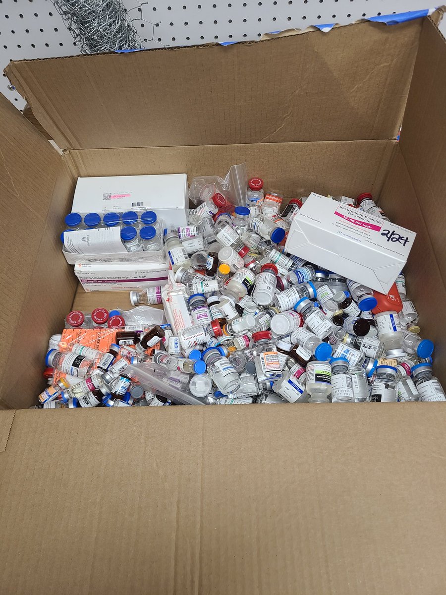 ATACMS4UKR's tweet image. This is a little sneak preview to the aid I've been able to gather for @BlueYellowUSA so far this week. 40+ pounds of medication. Multiple *pallets* of supplies. A pipeline for equipment. Two massive new donors. Full update at week end. Slava Ukraini, get out there and WORK.