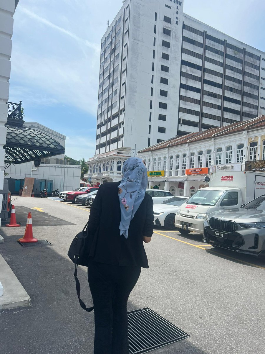 AsyikinMusa's tweet image. Don’t look back in anger