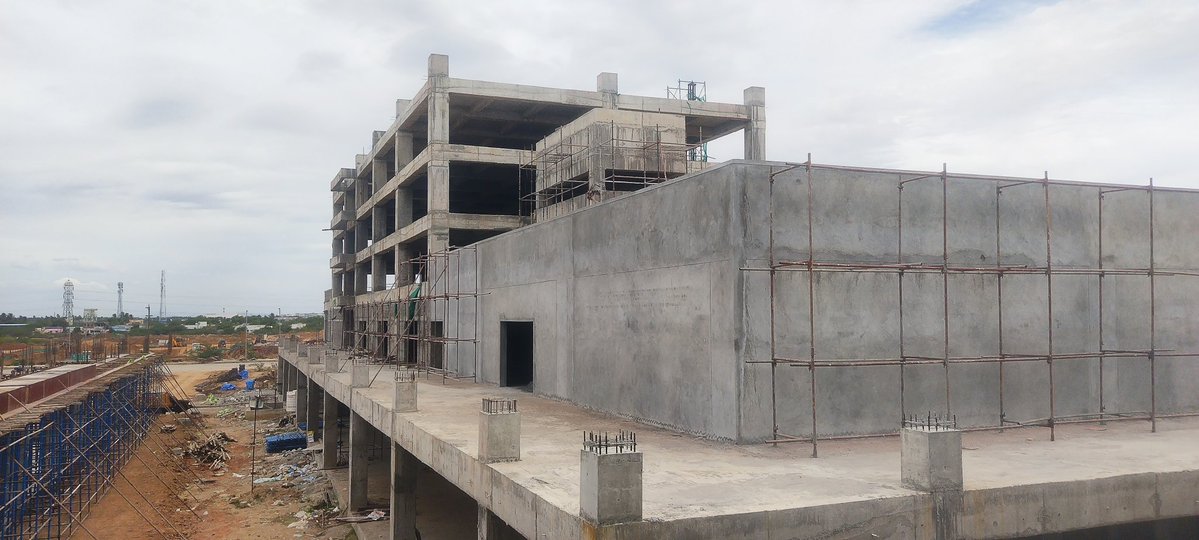 Trichiites's tweet image. Construction update of the Multi Utility Facility Centre (MUFC) going on at the IBT Complex, Panjappur, Trichy.