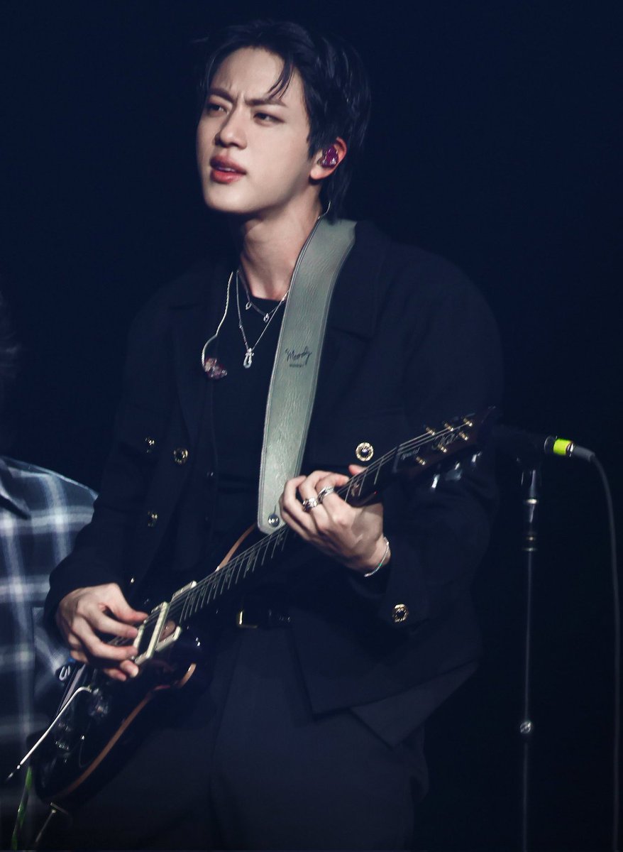 พี่จินลุคนี้ㅠㅠㅠㅠㅠㅠㅠㅠㅠㅠㅠ