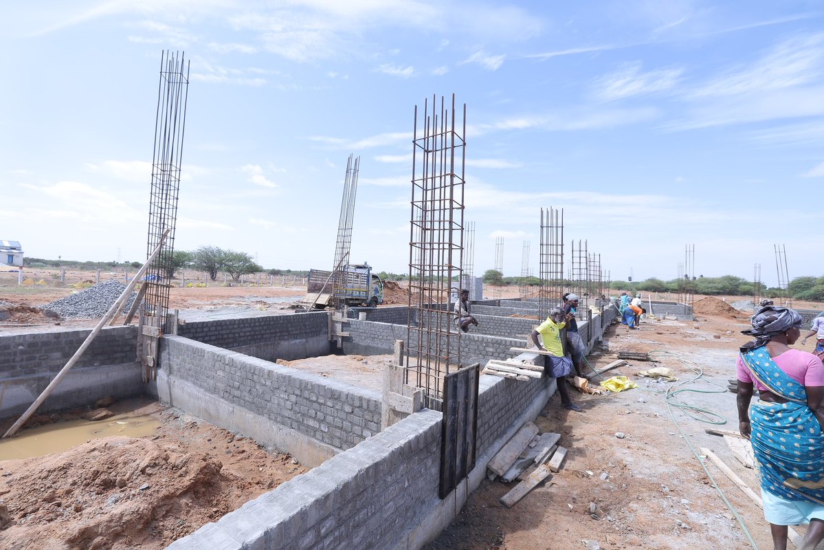 Trichiites's tweet image. Construction update of the Jallikkattu Arena, which is being constructed at Sooriyur in Trichy.