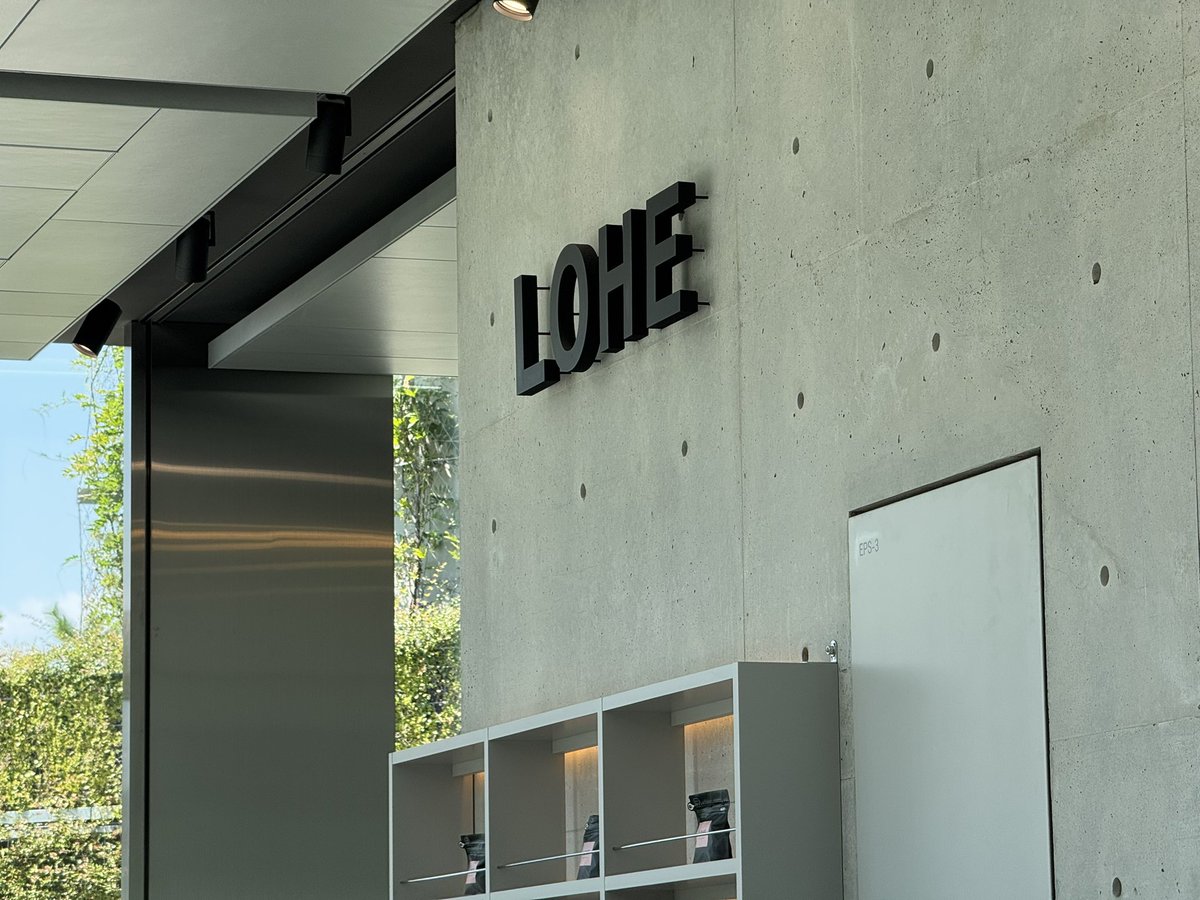 nobi's tweet photo. Un caffè shakerato del pomeriggio.
#LOHE
COFFEE & COFFEE COCKTAIL
#GRANDGREENOSAKA
progettato da Tadao Ando https://t.co/0p188WA2Y3