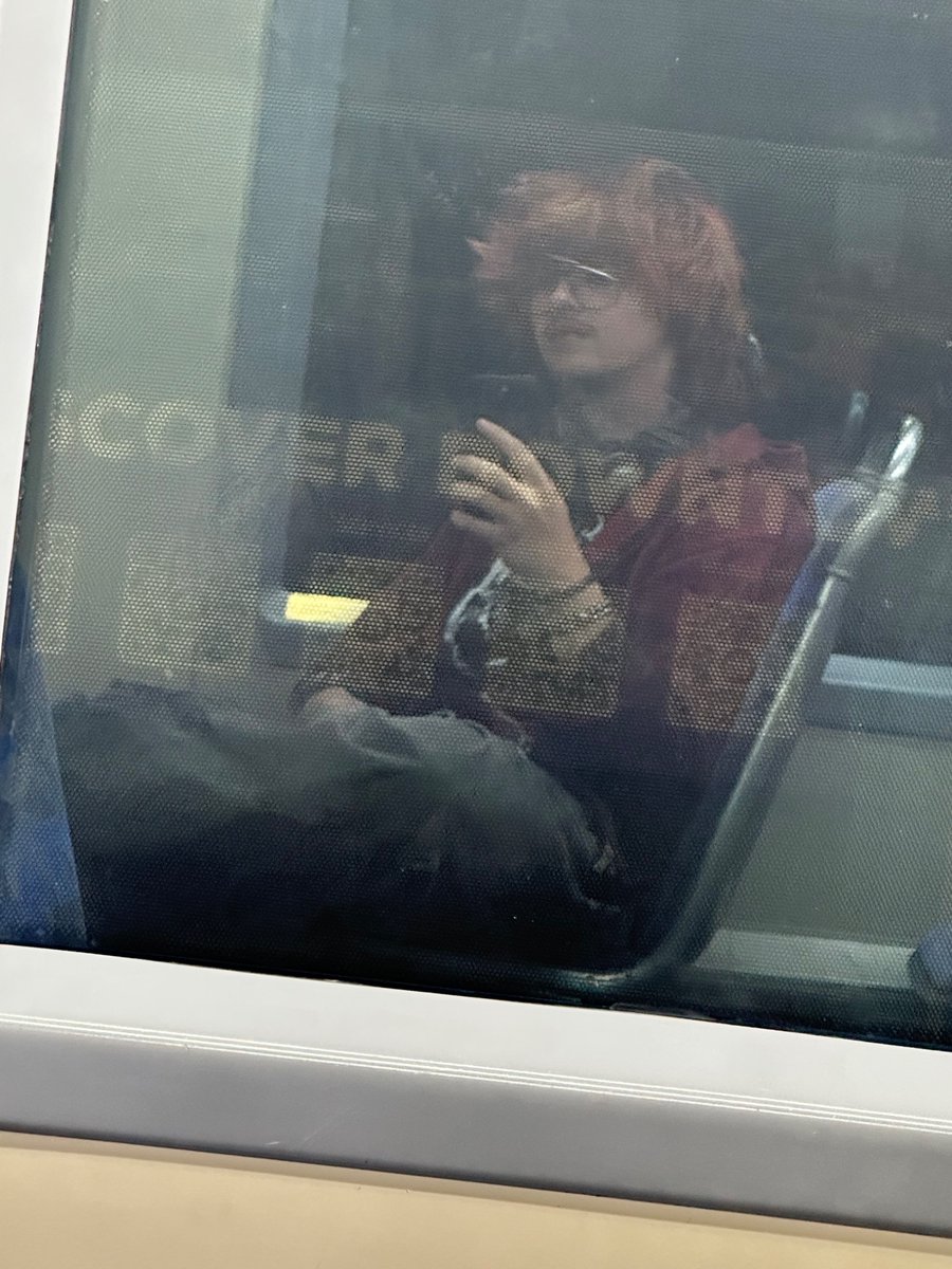 CHVBB5_'s tweet image. Got a double eyebrow piercing today