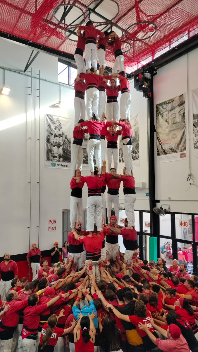 Revista Castells (@revistacastells) on Twitter photo Santa Anna vol els 9 pisos.
▶️ Els <a href="/nensdelvendrell/">Nens del Vendrell</a> tenen en cartera el 4de9f i el 5de8 com a possibles apostes de la diada de dissabte a la plaça Vella.
✍️ <a href="/dprats91/">davidprats</a>
👉 revistacastells.cat/2025/07/santa-…
#castellers #castells Santa Anna vol els 9 pisos.
▶️ Els <a href="/nensdelvendrell/">Nens del Vendrell</a> tenen en cartera el 4de9f i el 5de8 com a possibles apostes de la diada de dissabte a la plaça Vella.
✍️ <a href="/dprats91/">davidprats</a>
👉 revistacastells.cat/2025/07/santa-…
#castellers #castells