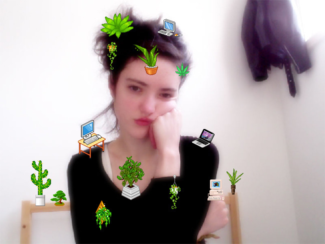 zoeloveshouses's tweet image. my favorite selfie era is whatever i was doing in photo booth from 2012-2014
