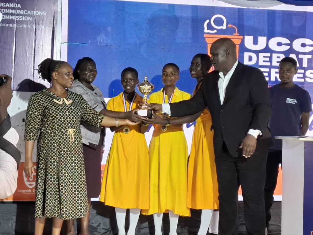 ConsumerUCC's tweet image. UCC Debate Series - Northern Edition Highlights! 🏆
The debate held at Dara Christian High School in Lira District was presided over by the District Education Officer Ms. Jane Francis Offungi .Over 18 schools from West Nile & Northern Uganda showcased impressive ideas,…