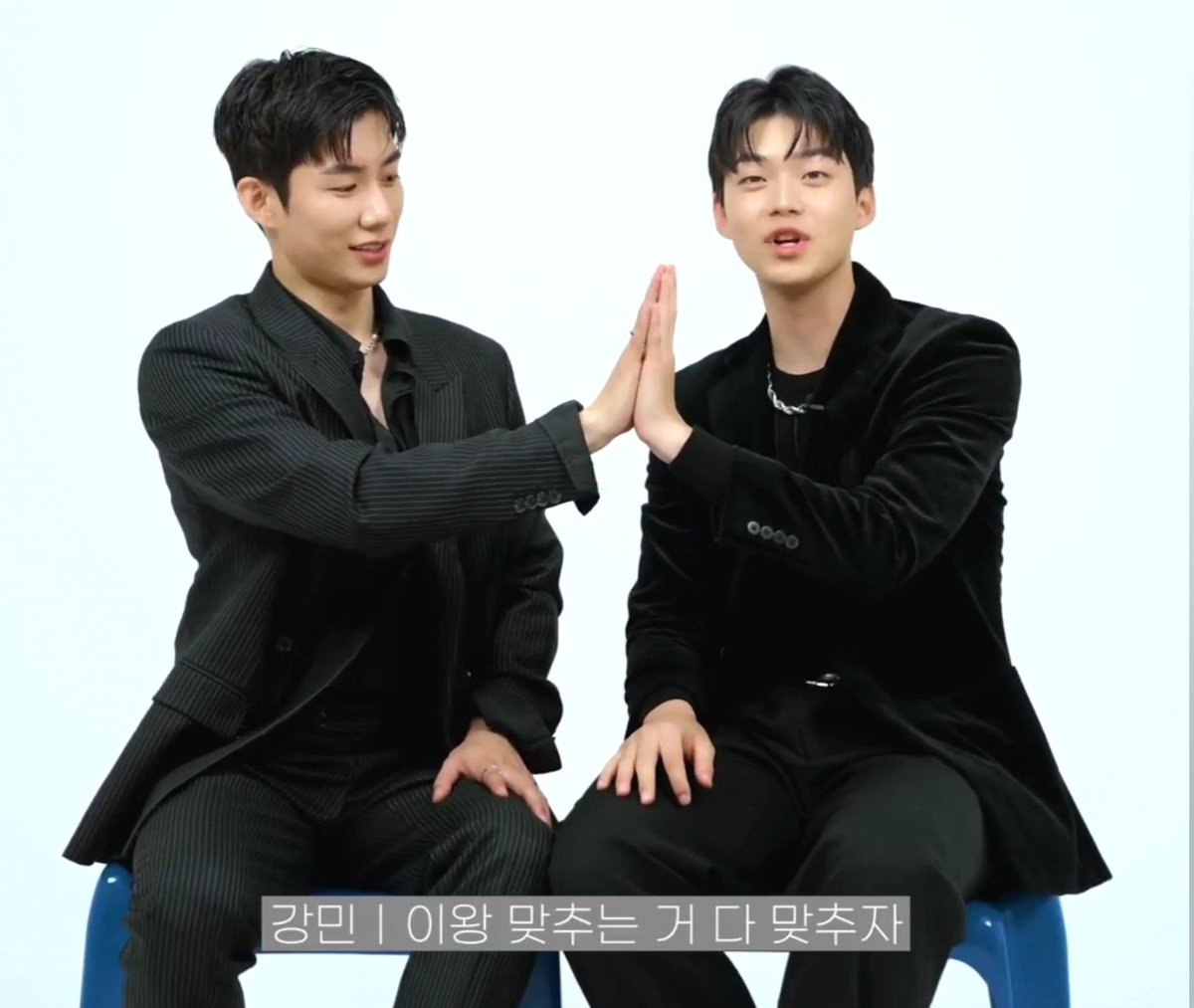 이왕 맞추는 거 다 맞추기로 했다더니
영원히 맞춰줌...
근데 맞춰주는 애가 9살 연하임