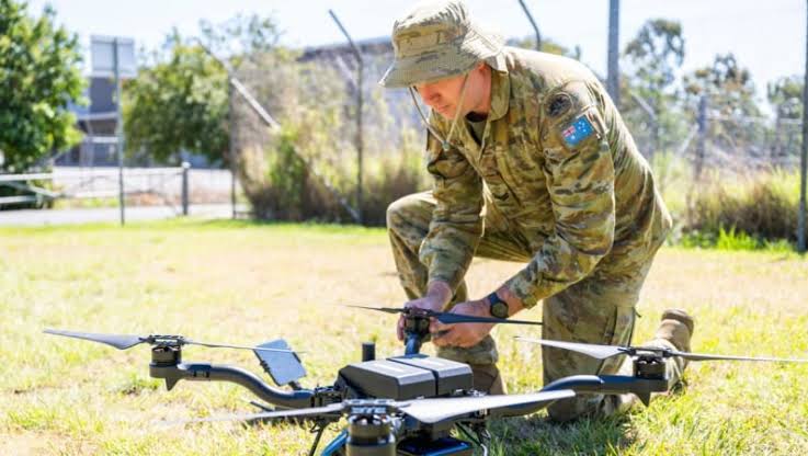 AlboIsPM's tweet image. Minister Conroy: "The Australian Government has allocated over $10 billion for drone and counter-drone technology and autonomous systems. We’re moving at speed."
