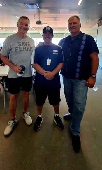 FBWarriorsECC's tweet image. Wow! An incredibly honest and poignant talk today about Mental Health with our El Camino Football team led by former NFL QB Erik Kramer @EKPass & my friend, former NFL Player & Coach Sam Anno.