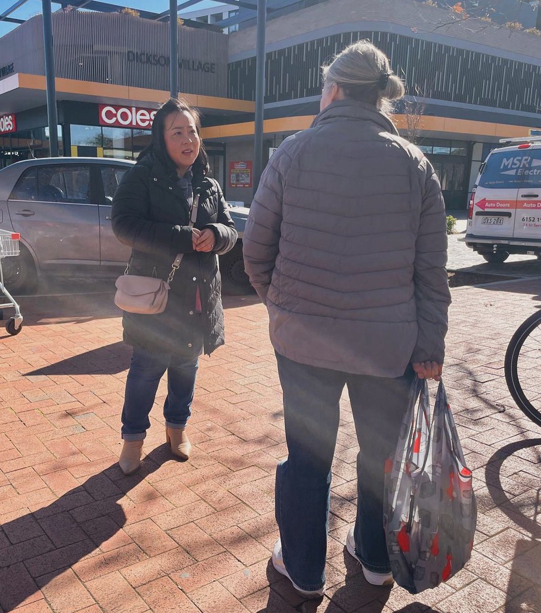 ElizabethLeeMLA's tweet image. From Ainslie, Manuka, Watson to Dickson, it’s been an incredibly friendly reception from locals this week.
Thanks to everyone who stopped to chat.
If I missed you, feel free to get in touch:
📧 lee@parliament.act.gov.au
📞 02 6205 1919