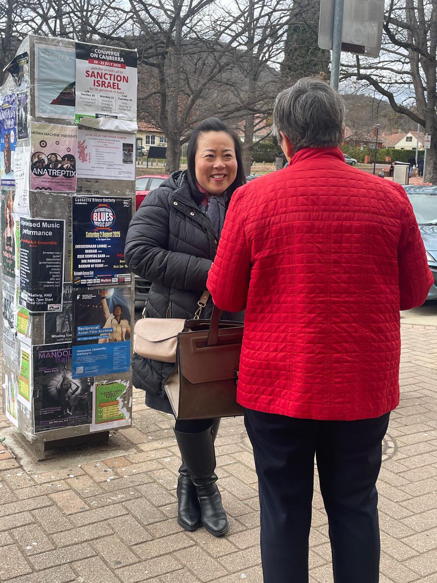 ElizabethLeeMLA's tweet image. From Ainslie, Manuka, Watson to Dickson, it’s been an incredibly friendly reception from locals this week.
Thanks to everyone who stopped to chat.
If I missed you, feel free to get in touch:
📧 lee@parliament.act.gov.au
📞 02 6205 1919