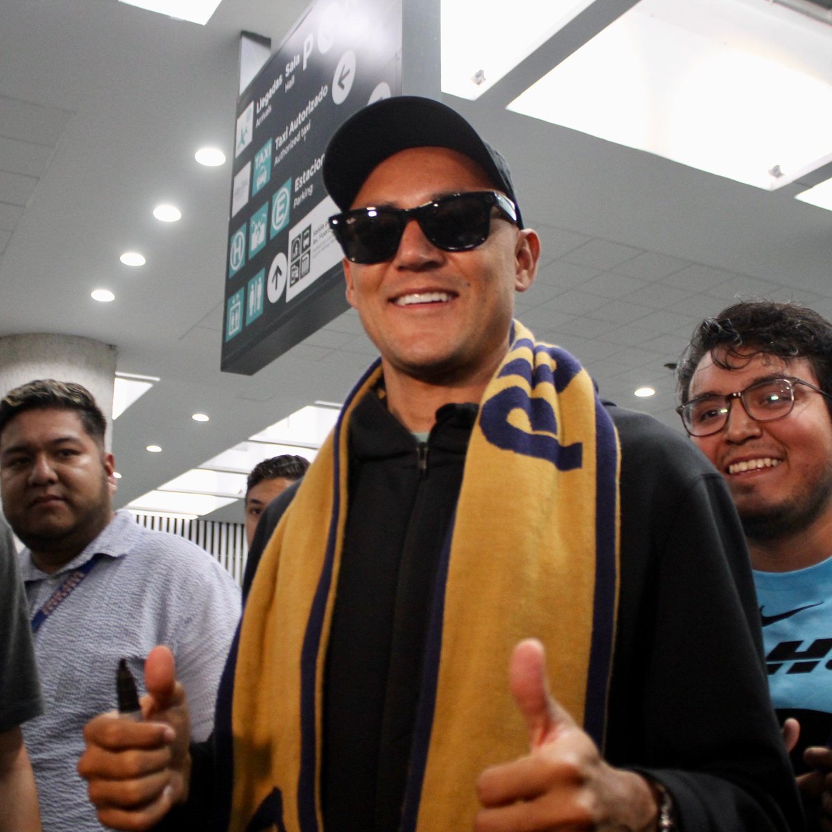 “Mi objetivo es que podamos ganar títulos, eso es lo importante.” #KeylorNavas 

¿Logrará levantar el título con #Pumas ?

#Colosal