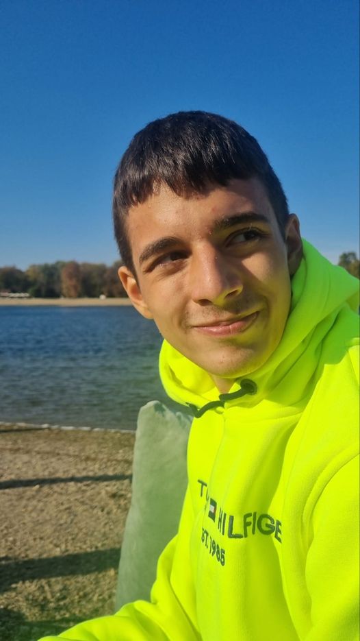 Juznapruga1's tweet image. Molim vas kao Nikolina majka da podelite objavu za mog sina. 161 na 2407 za Nikolu