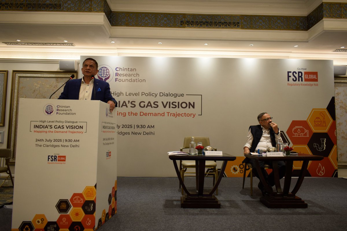 FSR_Global's tweet photo. 🎙️“Natural gas is not just a fuel—it's a bridge to India’s clean energy future.”
– Mr. Shishir Priyadarshi, President, CRF, opening the #GasDialogue2025 with a call for a forward-looking policy action.

@ChintanResearch 

#EnergyTransition #CRF #FSRGlobal #NetZeroIndia https://t.co/uPYM9MM01m