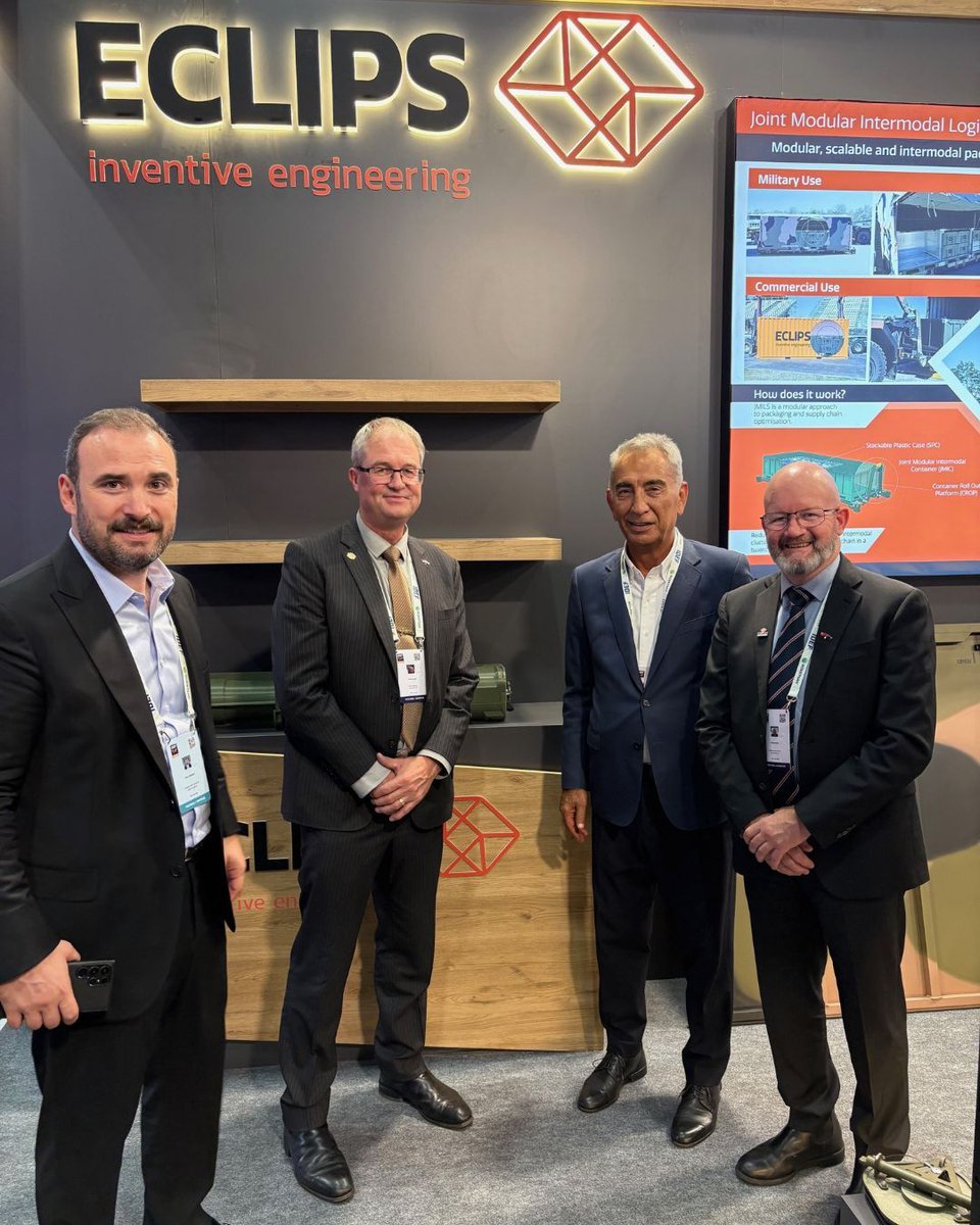 ECLIPS_Eng's tweet image. Day 2 was even more busy for the ECLIPS team as we discussed our logistic solutions with some great Turkish companies, as well as representatives from Indonesia, South Africa, UAE, France and Bangladesh. 
Looking forward to a big Day 3! 
#IDEF2025