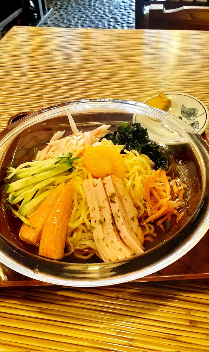 お蕎麦屋さんの
　　カレーライス🍛
　　冷やし中華😊💯