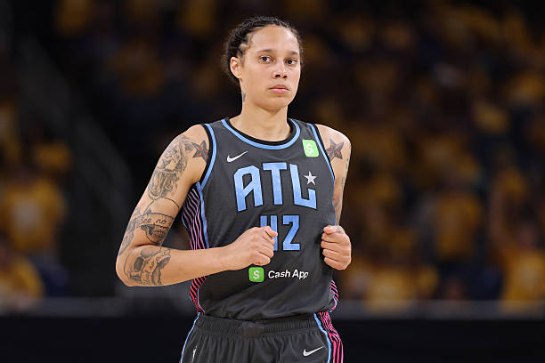 DailyNBAStats's tweet image. Brittney Griner today:
17 points
8 rebounds
1 assist
67% FG
The Dream beat the Mercury by 11