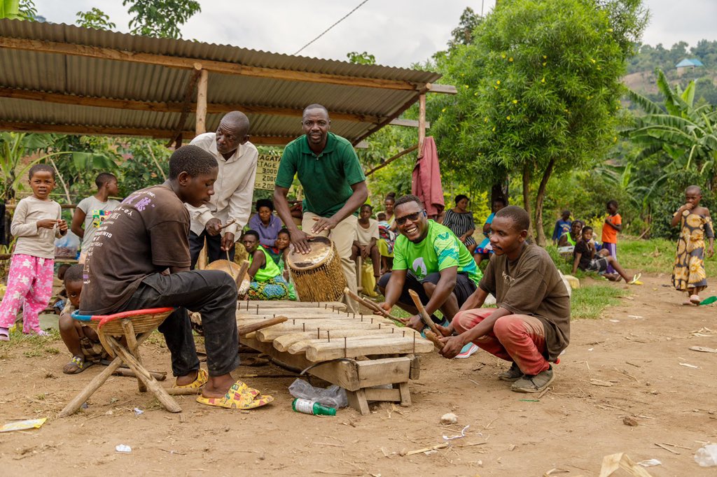 TRAVEL SPECIALIST๐บ๐ฌ (@uganda_expozed) on Twitter photo The Ministry of Tourism, Wildlife & Antiquities (<a href="/MTWAUganda/">Ministry of Tourism-Uganda</a>) is back on board โ and for good reason.
This marathon is about putting Ugandaโs beautiful landscapes and culture on the global map.
A run through a living postcard!
#ExploreUganda #TuskerliteRwenzoriMarathon The Ministry of Tourism, Wildlife & Antiquities (<a href="/MTWAUganda/">Ministry of Tourism-Uganda</a>) is back on board โ and for good reason.
This marathon is about putting Ugandaโs beautiful landscapes and culture on the global map.
A run through a living postcard!
#ExploreUganda #TuskerliteRwenzoriMarathon