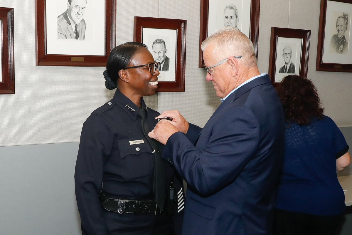 LAPDETingirides's tweet image. Honored to be promoted to Assistant Chief and Director of the Office of Operations. Grateful, humbled, and committed to working alongside our team to move the Department forward and better serve our communities. #LAPD #Leadership #Gratitude #Community