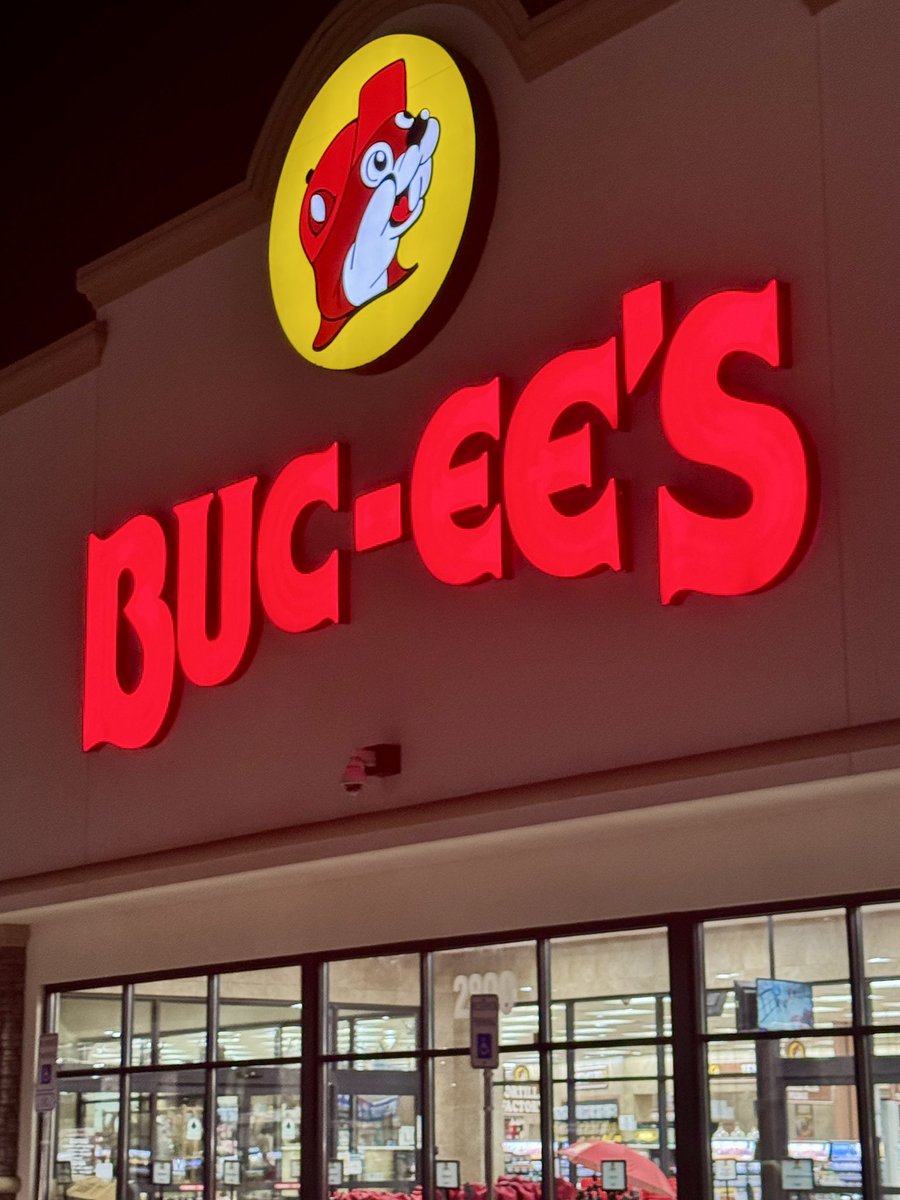 Daniel_Ross622's tweet image. This feels forbidden to do at midnight