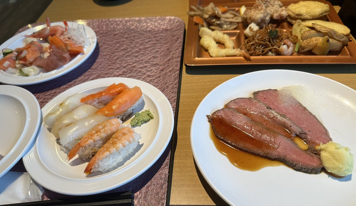 rai_8ya's tweet image. 家族とお昼Time