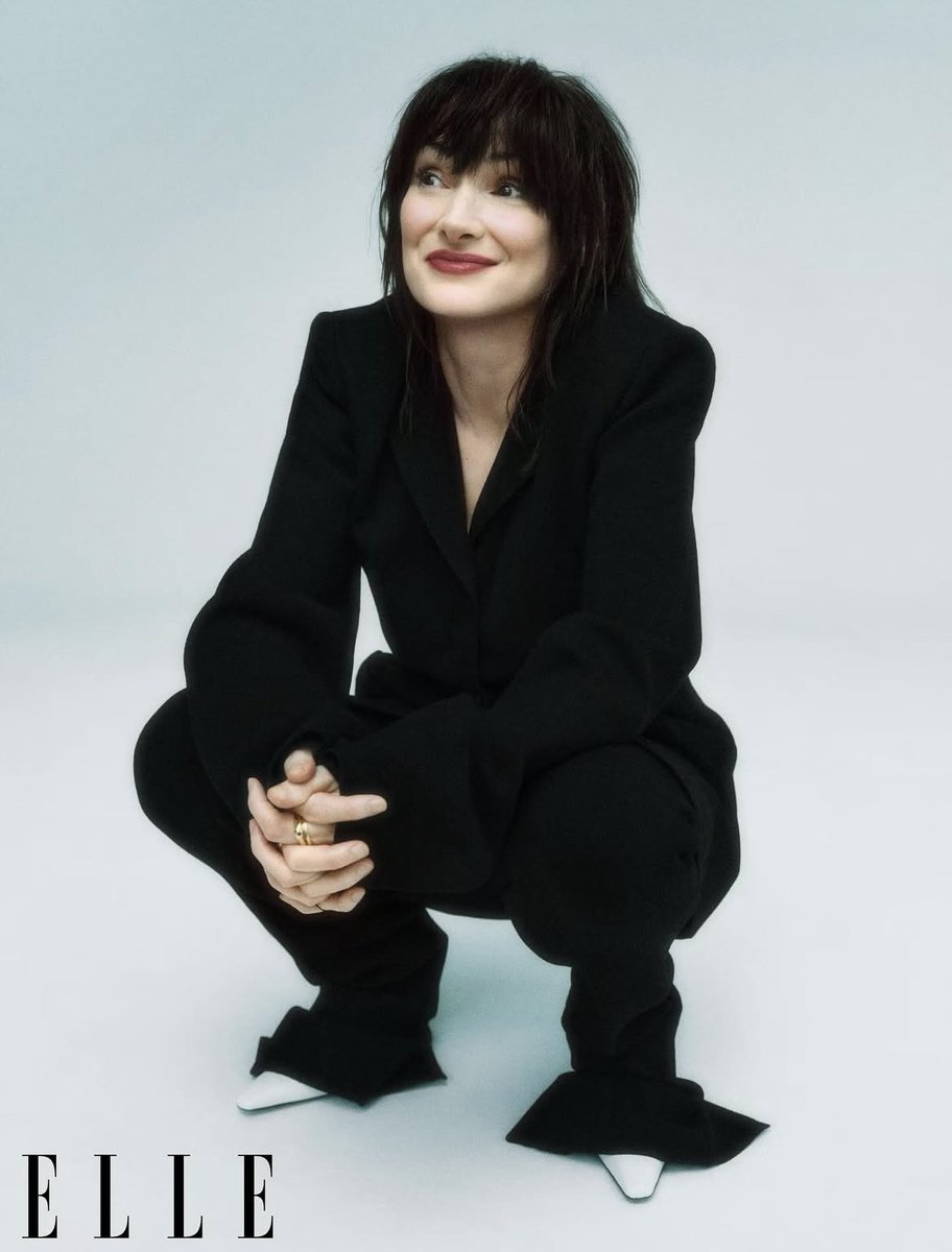 BESTOFWlNONA's tweet image. Winona Ryder for Elle magazine (September 2025).