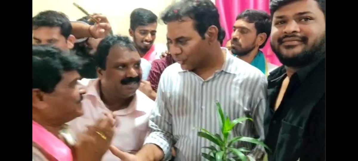 G_Arunkumar2's tweet image. Happy birthday to you @KTRBRS Anna. We are happy with you in Telangana. A good &amp;amp; young leader is with us.