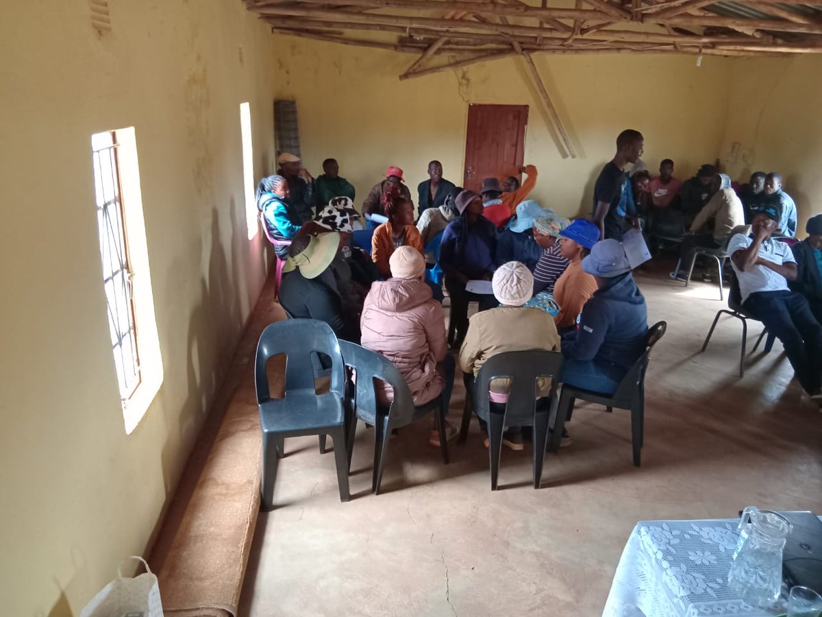 macua_sa's tweet image. This week, the Mapela Branch in Limpopo held the MPRDA Amendment Bill Workshop. Community empowerment in action.  The Natiomal Executive Committee and Paralegal team are working to educate our communities about their rights and gather momentum for the MPRDA Amendment.