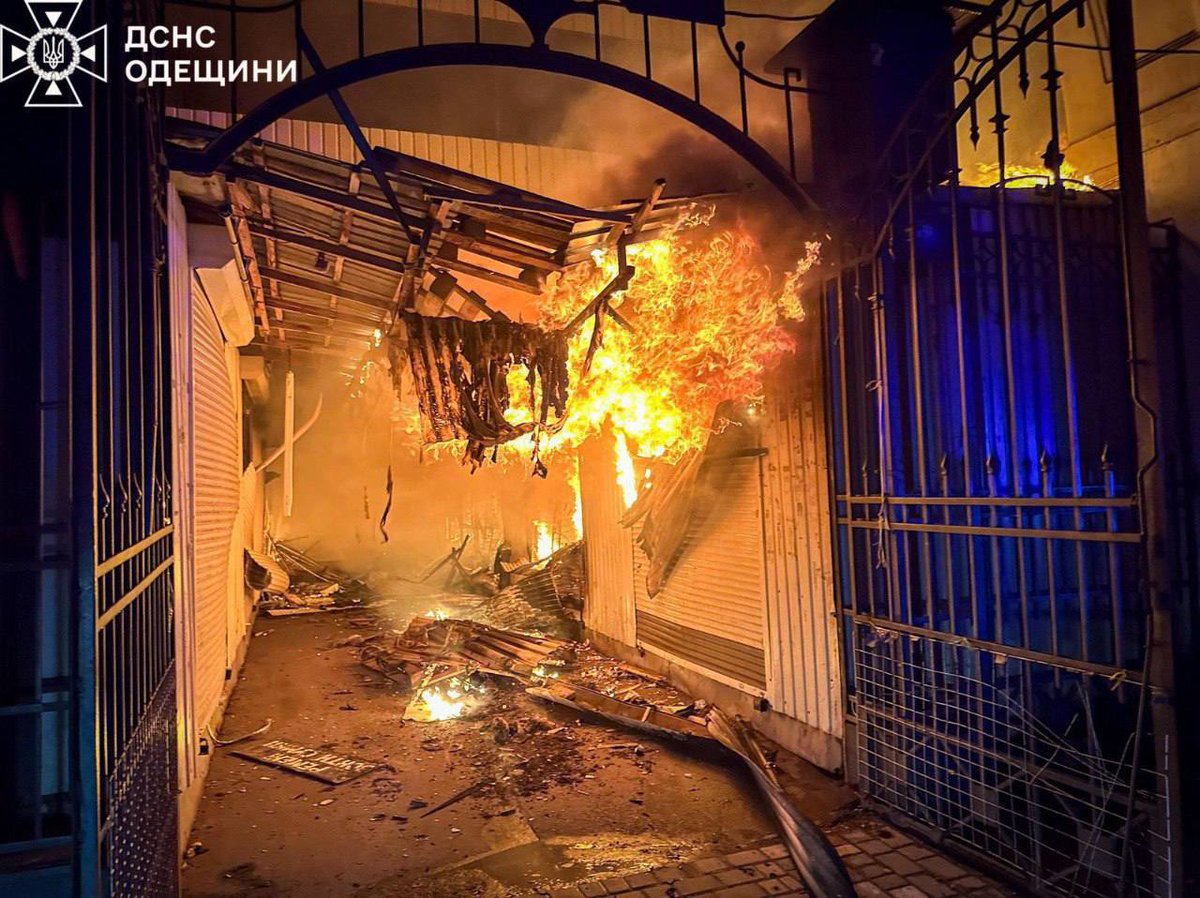 kit_ess's tweet image. 💥😣Сьогодні вночі росіяни атакували серце Одеси - Привоз
Для багатьох це не просто ринок. Це символ і душа Одеси!