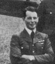 pettore's tweet image. Lost his life this day 24th. July 1940.
FO. John Lawrence Allen.
One of THE FEW.
bbm.org.uk/airmen/AllenJL…
He was last seen making a controlled decent with a dead engine.
His Spitfire spun in and he was killed.
Age 24.