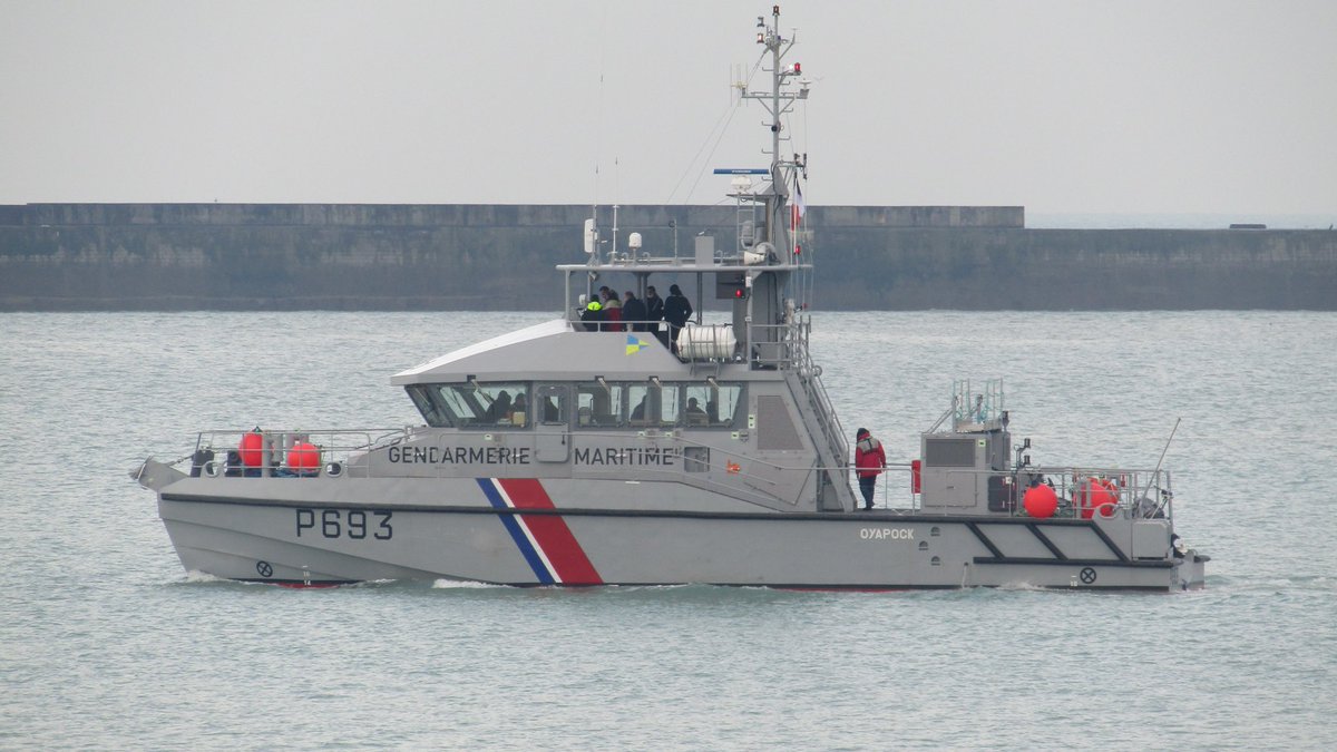 Préfecture maritime Manche et mer du Nord (@premarmanche) on Twitter photo #Operation d’assistance et de sauvetage de 12 personnes secteur Dunkerque (59) sous coordination du <a href="/CROSSGrisNez/">CROSS GRISNEZ</a>
Engagement de la vedette de la gendarmerie maritime "OYAPOCK"
L'ensemble des personnes secourues est déposé et pris en charge par les services de l'état à terre #Operation d’assistance et de sauvetage de 12 personnes secteur Dunkerque (59) sous coordination du <a href="/CROSSGrisNez/">CROSS GRISNEZ</a>
Engagement de la vedette de la gendarmerie maritime "OYAPOCK"
L'ensemble des personnes secourues est déposé et pris en charge par les services de l'état à terre