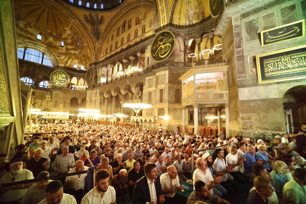 Eray Karadeniz (@eraykaradeniz) on Twitter photo Cumhurbaşkanımız <a href="/RTErdogan/">Recep Tayyip Erdoğan</a>’ın liderliğinde, Ayasofya Camii 5 yıl önce yeniden ibadete açıldı.
Bu mübarek günün sene-i devriyesinde; İstanbul İl Başkanımız <a href="/abdullahozdemir/">Abdullah Özdemir</a>, milletvekillerimiz, belediye başkanlarımız, ilçe başkanlarımız ve teşkilat mensuplarımızla birlikte Cumhurbaşkanımız <a href="/RTErdogan/">Recep Tayyip Erdoğan</a>’ın liderliğinde, Ayasofya Camii 5 yıl önce yeniden ibadete açıldı.
Bu mübarek günün sene-i devriyesinde; İstanbul İl Başkanımız <a href="/abdullahozdemir/">Abdullah Özdemir</a>, milletvekillerimiz, belediye başkanlarımız, ilçe başkanlarımız ve teşkilat mensuplarımızla birlikte