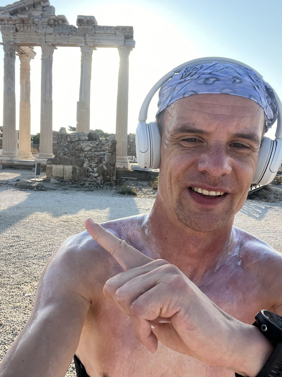 plangier's tweet image. Nie spać, zwiedzać ☺️ najlepiej biegnąc - doba potrwa dłużej 😜
A tak w ogóle to dziś dzień święty - polski czwartek w europejskich pucharach. Mam nadzieję, że jakoś ogarnę transmisję, by wieczorem choć jednym okiem popatrzeć, co tam w rankingach. Btw może rano nagram vloga :)…