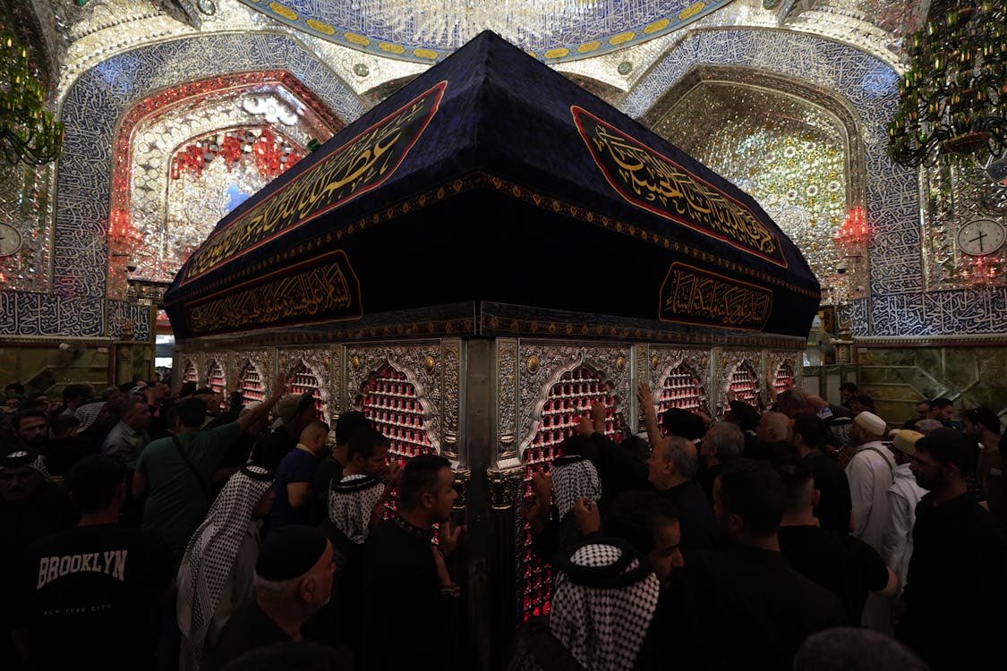 haideriyeh's tweet image. السَّلامُ عَلَيْكَ يَا خَلِيفَةِ الرسول فِي أُمَّتِهِ؛
سلام بر جانشین حضرت رسول در امتّش؛ یا امیرالمؤمنین.