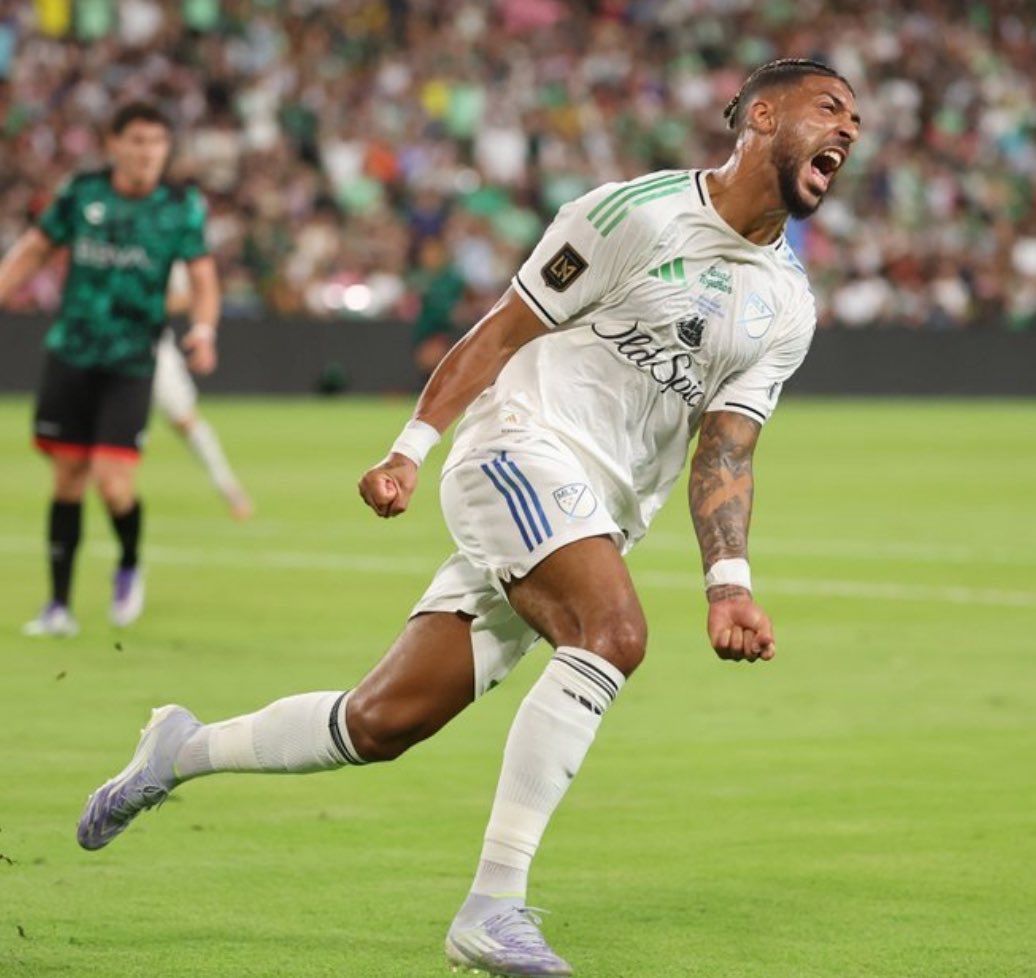 #Encuesta 📊

¿El Juego de Estrellas de #MLS 🆚 #LigaMX es un verdadero parámetro para comparar la calidad de las ligas?

❤️ Sí

🔄 No, es sólo exhibición 

💥Vota y comenta 

#Colosal 
#AllStarGame2025