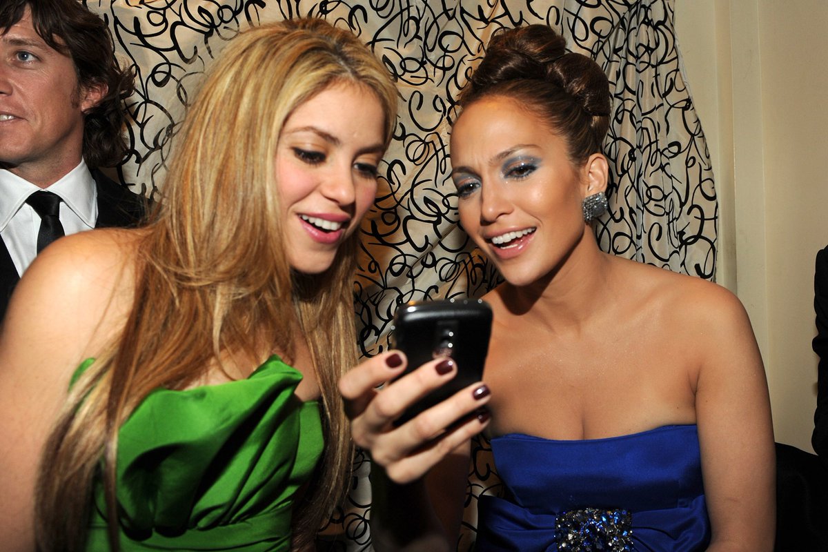 ¡Feliz cumpleaños a la icónica <a href="/JLo/">jlo</a>! 👑✨