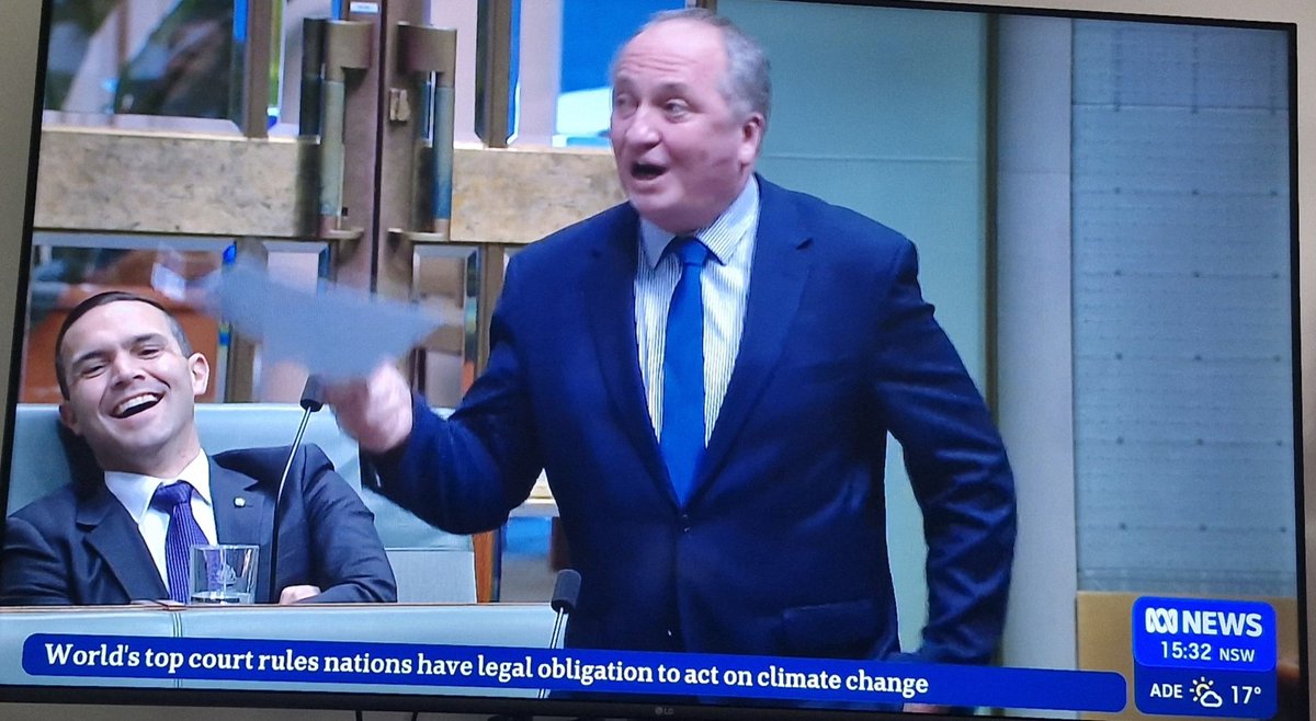 PiantaChris's tweet image. Why do they allow Drunken FOOLS like this DRONGO @Barnaby_Joyce into our parliament? BTW, this FOOL was told to withdraw his derogatory comment in #QT today.
Keep up the brilliant work, Energy Minister @Bowenchris, as you have these nutjobs rattled.