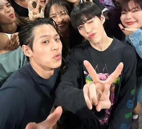 วันปิดกล้องซองแดง 2 อ้วน น่ารักมากเลย💙❤️