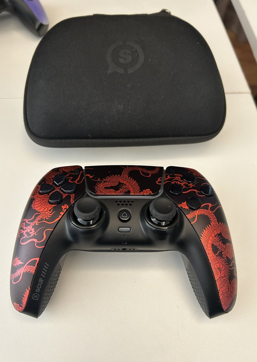 AbeGotGame_'s tweet image. S/o to @ScufGaming for sending me my controller for EWC. The best controller I have had. feels extremely comfortable to use.