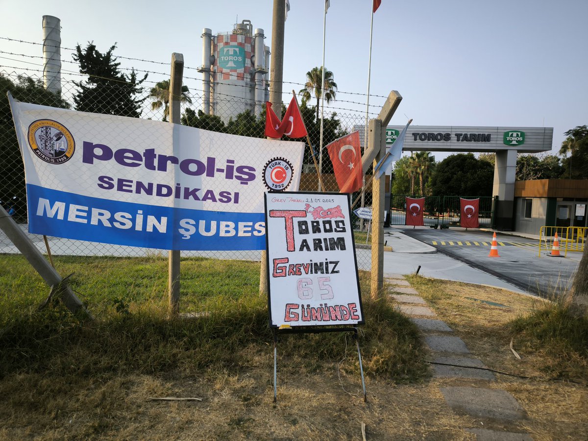 Petrol-iş Mersin Şubesi (@mersinpetrolis) on Twitter photo Toros Tarım'da Grevimizin 65. Günü...
<a href="/tekfen_holding/">Tekfen Holding</a> <a href="/torostarim/">Toros Tarım</a> #tekfenholding #torostarim #petrolis #petrolismersin
#direnedirenekazanacağız #kazanacağiz
#işçilerinbirliğisermayeyiyenecek #genelgrev Toros Tarım'da Grevimizin 65. Günü...
<a href="/tekfen_holding/">Tekfen Holding</a> <a href="/torostarim/">Toros Tarım</a> #tekfenholding #torostarim #petrolis #petrolismersin
#direnedirenekazanacağız #kazanacağiz
#işçilerinbirliğisermayeyiyenecek #genelgrev
