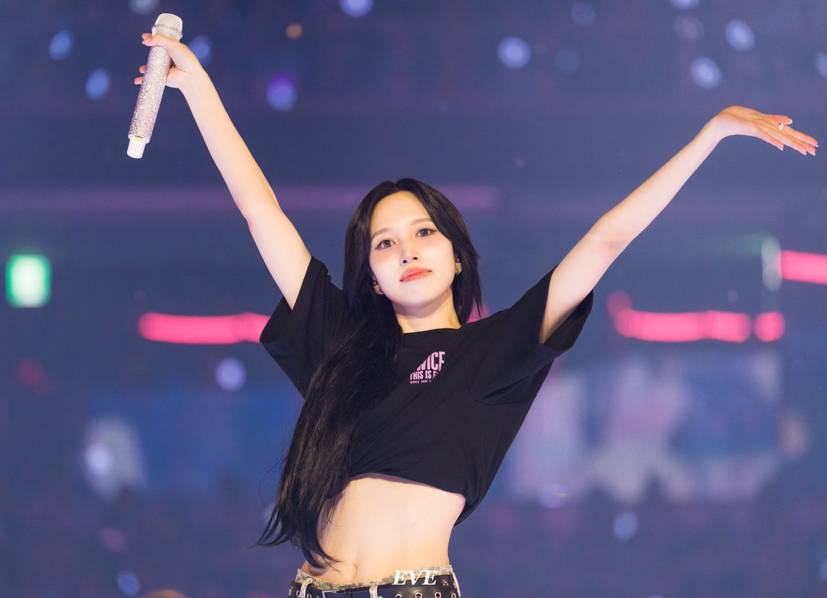 TWICE_EVE's tweet image. 250719 HQ
#TWICE #ํธ์์ด์ค #MINA #๋ฏธ๋ #ใใ