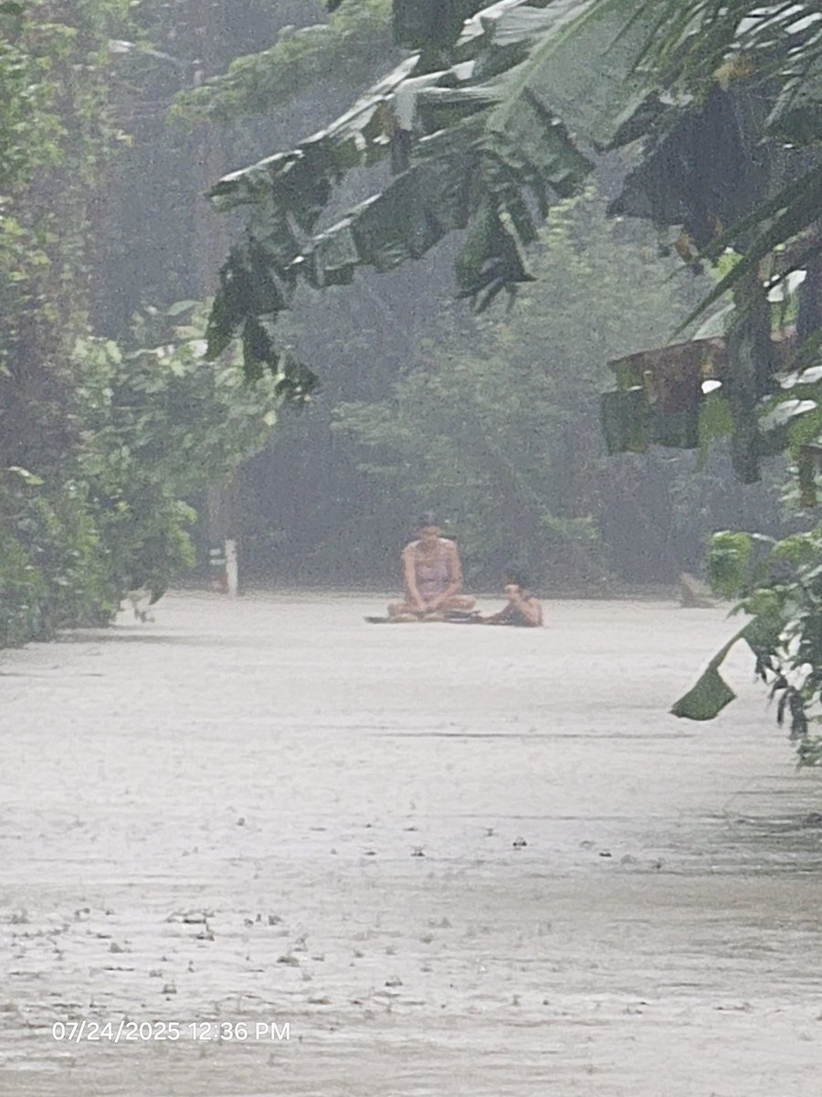 Theprmiofam's tweet image. Our barangay was hit by a devastating flood. Families lost everything overnight. 💔

If you can, please help us rebuild — even a small donation means the world. 🙏

❤️ PayPal/Ko-fi: paypal.me/hasleybrian
#HelpPH #FloodRelief #BangonBarangay