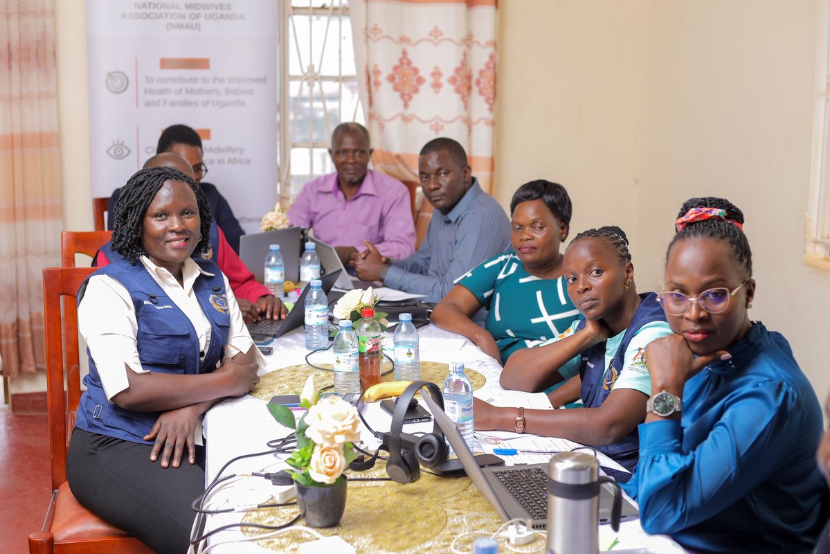Joselynejojo2's tweet image. The National Executive Council and Advisory Board @NatMidwivesAsUg
yesterday held an in-depth discussion on our Resource Mobilization Plan, a strategic framework designed to drive sustainability, growth, and greater impact for midwives, maternal and Newborn Health across the…